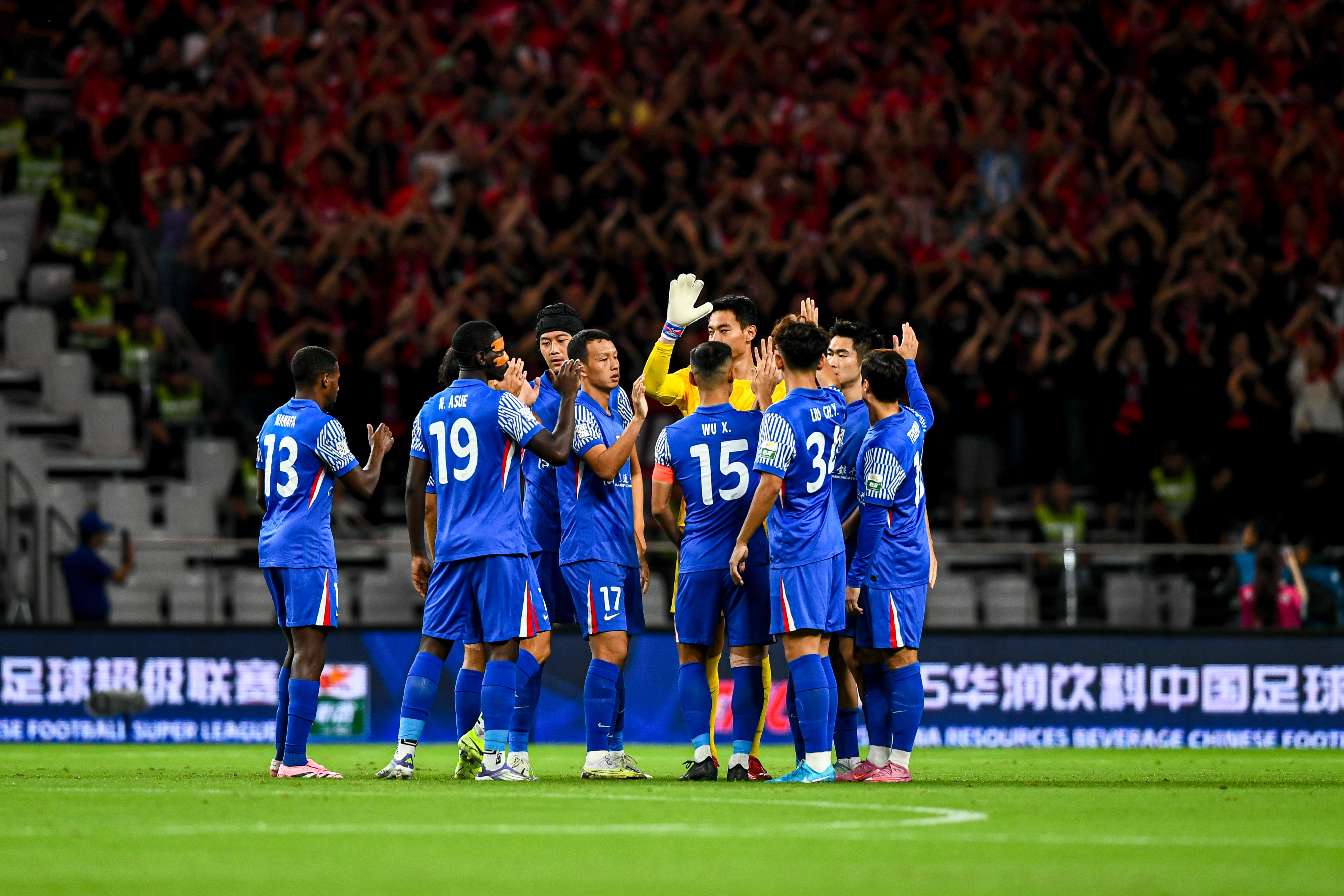 体育平台-记者：申花冬训首场热身赛采用433阵型，锋线新外援盖伊首发出战